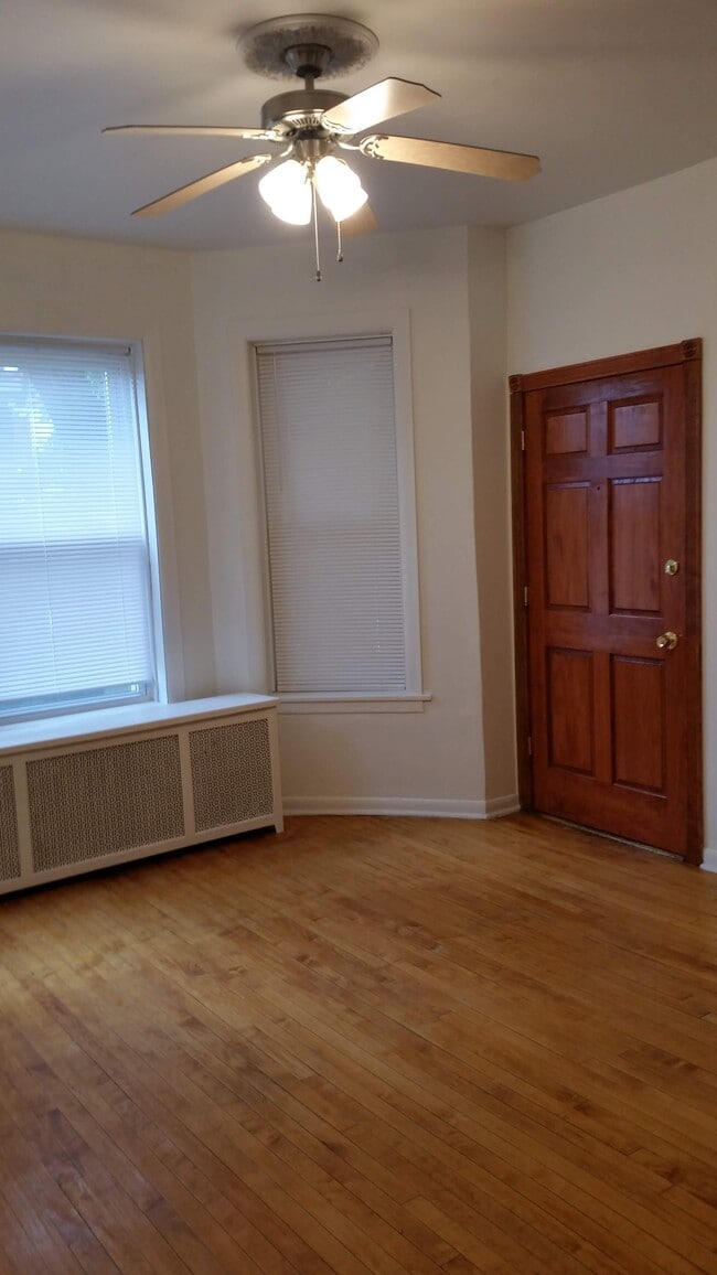 Foto del edificio - 2423 N Long Ave