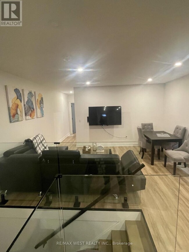 Photo du bâtiment - 1571 Dupont St