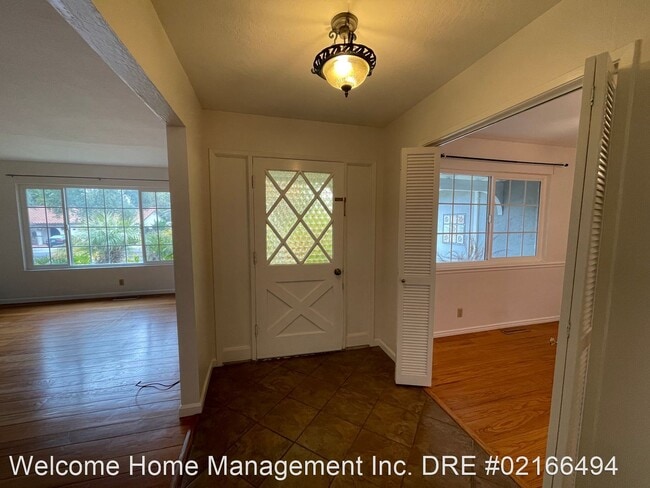 Foto del edificio - 4 br, 2 bath House - 784 Olive Ave.
