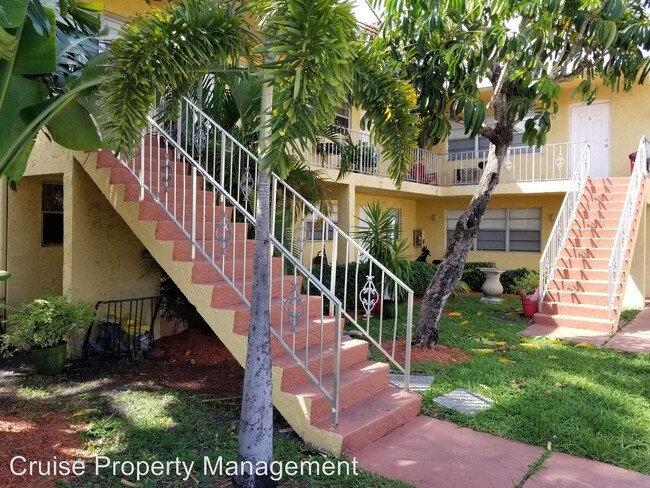 Building Photo - 477 Sunshine Dr