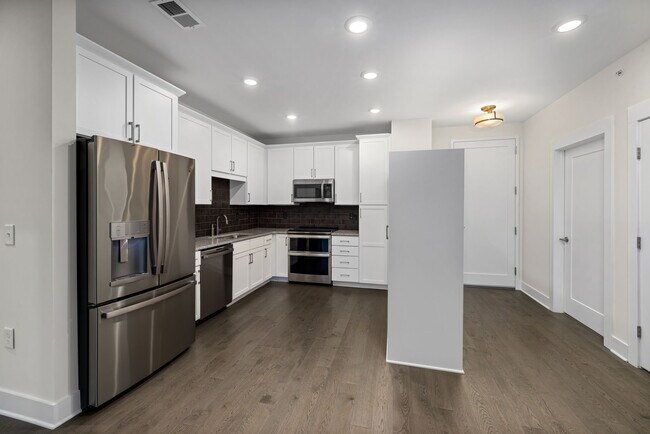 Kitchen - 105 Chatham Walk Ln