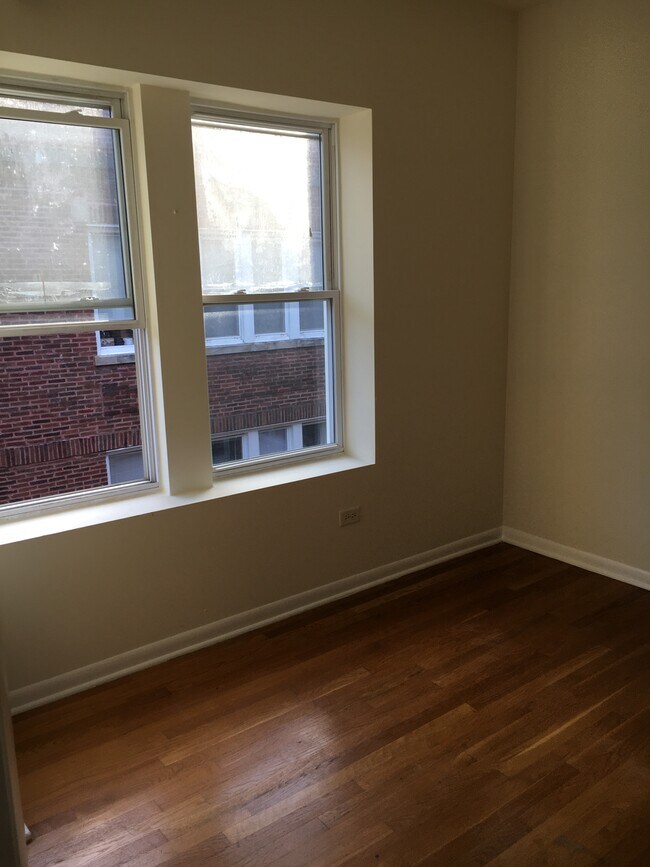 Foto del edificio - 4630 N Monticello Ave