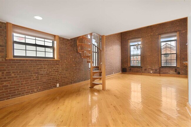 Building Photo - 180 Newark Ave