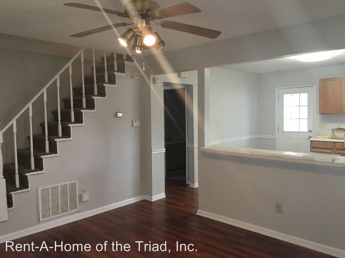 Foto del edificio - 4 br, 1.5 bath House - 112 Corliss Street