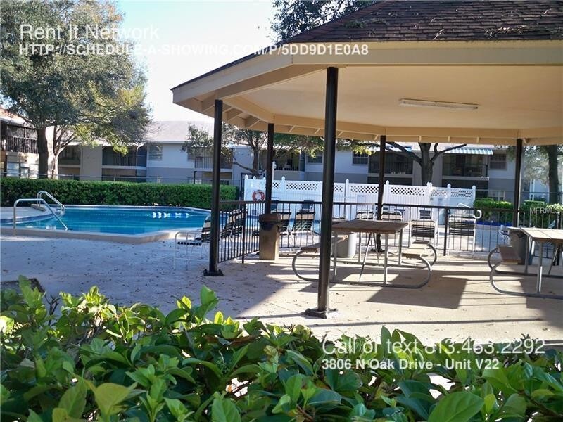 Foto del edificio - 3806 N Oak Dr