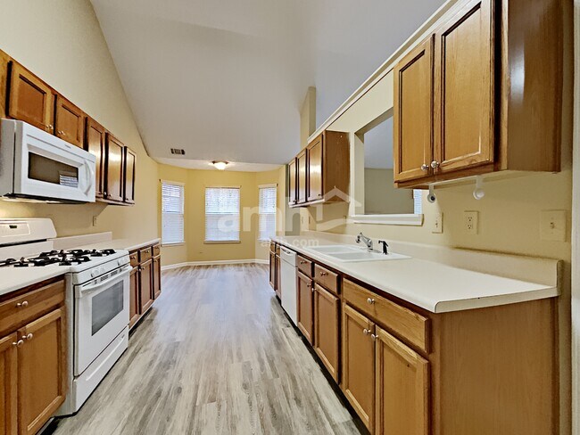 Foto del edificio - 2143 Andrewood Pl