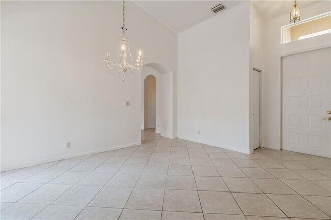 Building Photo - 5851 NW 119th Dr