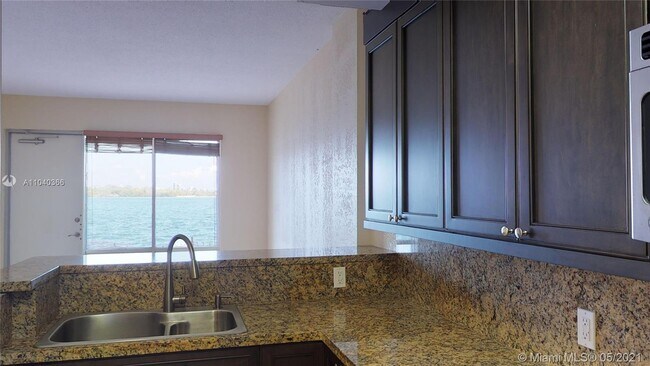 Building Photo - 11111 Biscayne Blvd