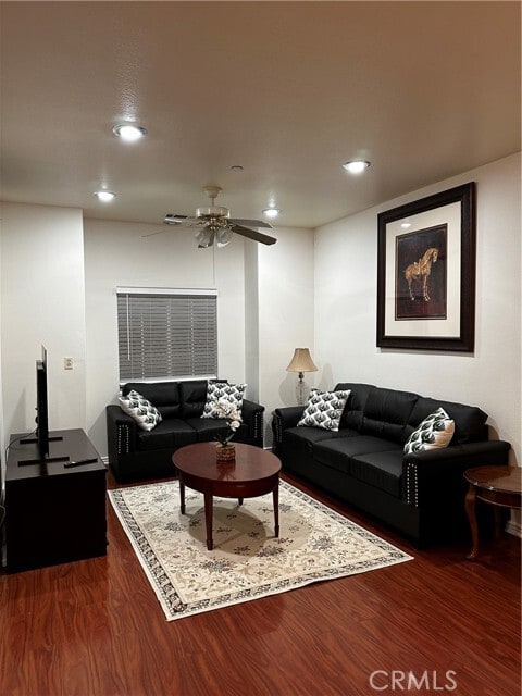 Foto del edificio - 300 Lampman Way