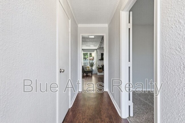 Building Photo - 5019 Blanchard Dr