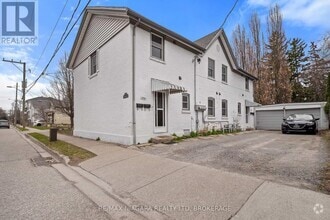 Building Photo - 35 1/2 Cherry St