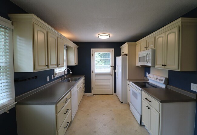 Foto del edificio - 120 Sunnybrook Ct