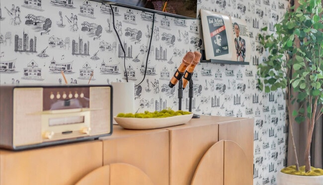 Building Photo - 1112 Baptist World Center Dr