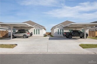 Building Photo - 1006 N Clarence Ave
