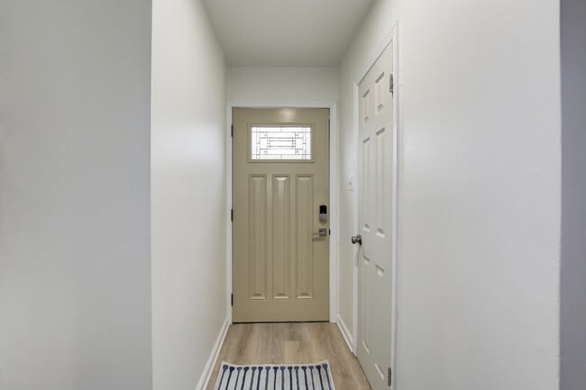 Front door - 8427 Snowden Oaks Plz