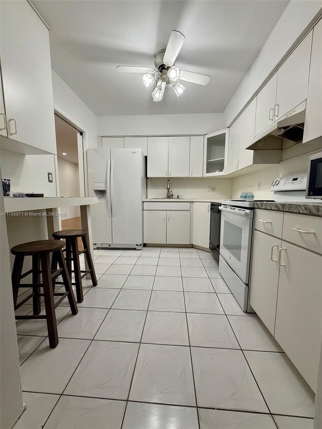 Primary Photo - 8670 SW 28th St