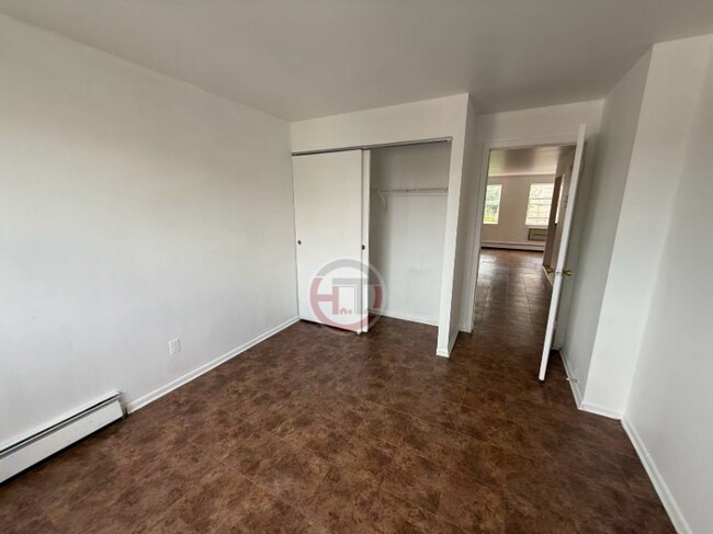 Foto del edificio - 1922 Mulford Ave