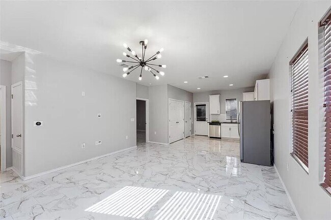 Foto del edificio - 13021 Foreston Dr