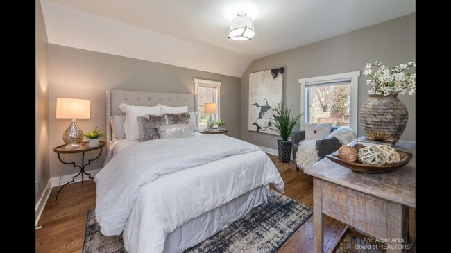 Foto del edificio - 1040 Olivia Ave