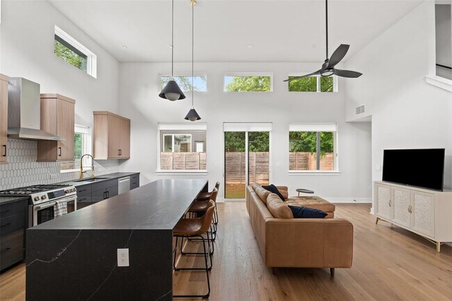 Foto del edificio - 2713 Stacy Ln