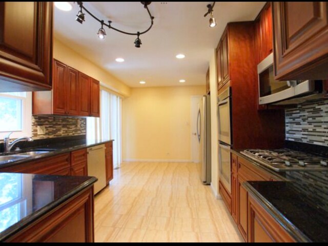 Building Photo - 821 Checker Dr