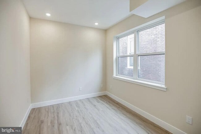 Building Photo - 3345 N 19th St
