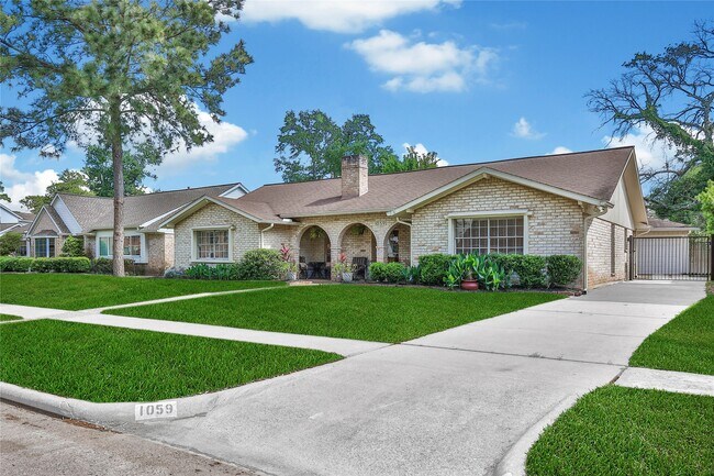 Building Photo - 1059 Richelieu Ln