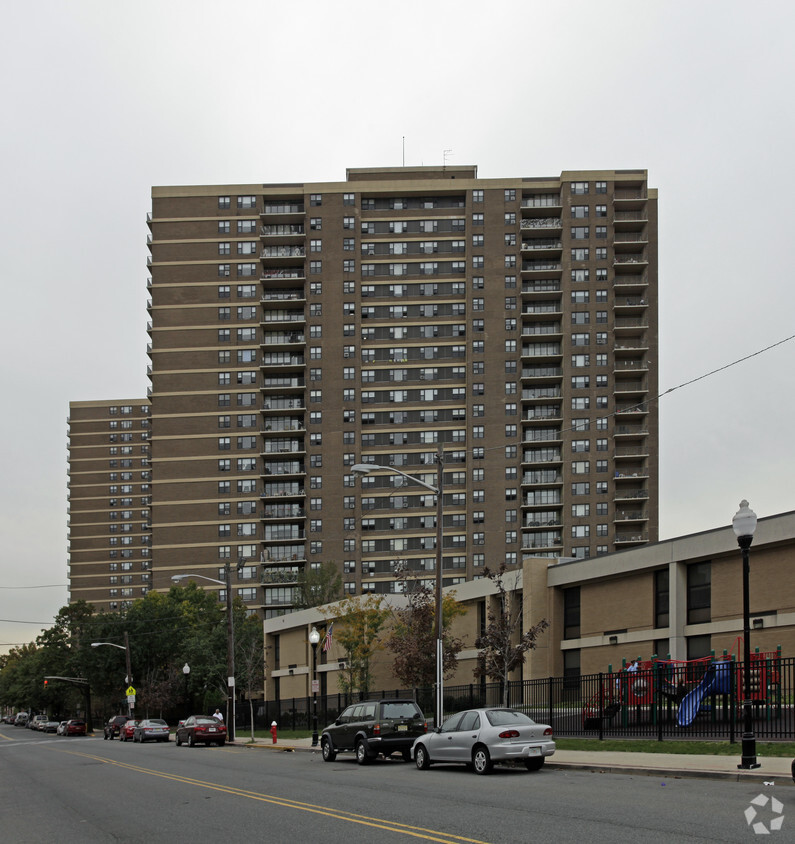 Foto principal - Parkview Towers Apartments