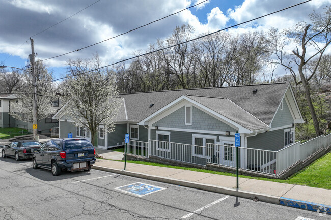 Building Photo - Pleasantview Homes
