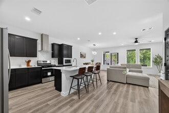 Building Photo - 3233 Creston Gate Dr