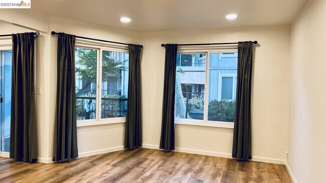 Foto del edificio - 1530 Sunnyvale Ave