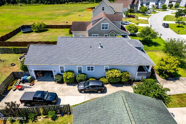 Foto del edificio - 411 Bald Cypress Ln