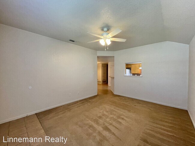 Building Photo - 3 br, 2 bath House - 3102 B Dannen Court