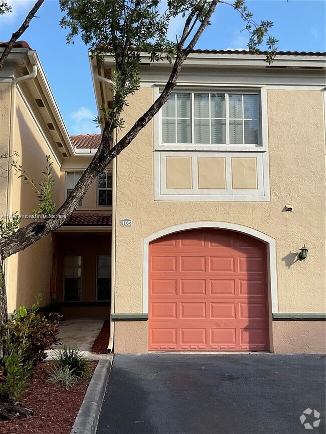 Building Photo - 2492 Centergate Dr