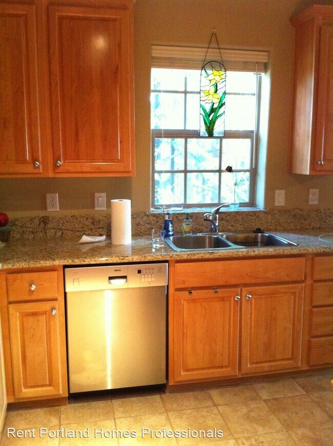 Foto del edificio - 20510 SW Roy Rogers Rd