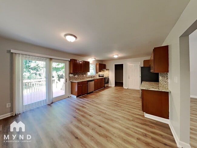 Foto del edificio - 2716 Goshawk Ln