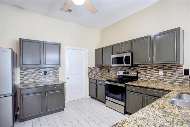 Foto del edificio - 10313 Black Forest Ct