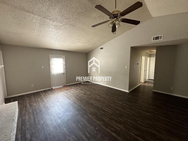 Foto del edificio - 5743 French Market Cir S