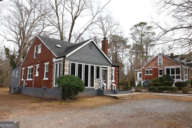 Foto del edificio - 1526 Childress Dr SW