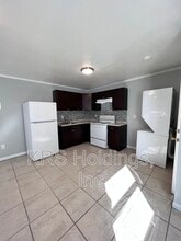 Building Photo - 2302 Alfalfa Ln