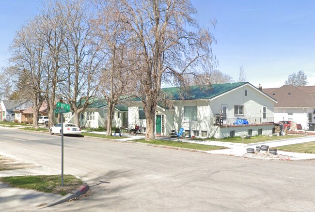 Foto del edificio - 418 W 13th St