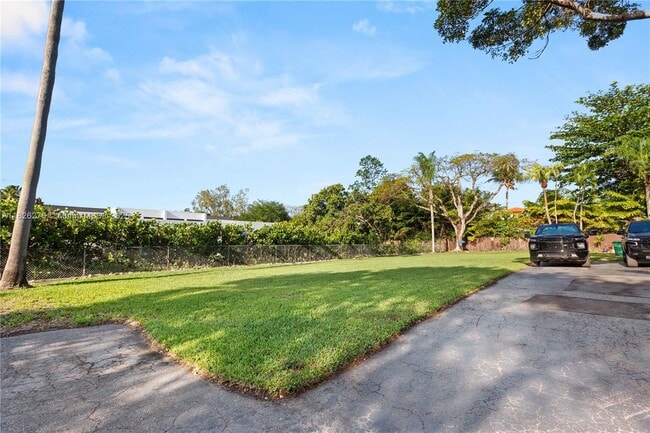 Building Photo - 13505 SW 83rd Ct