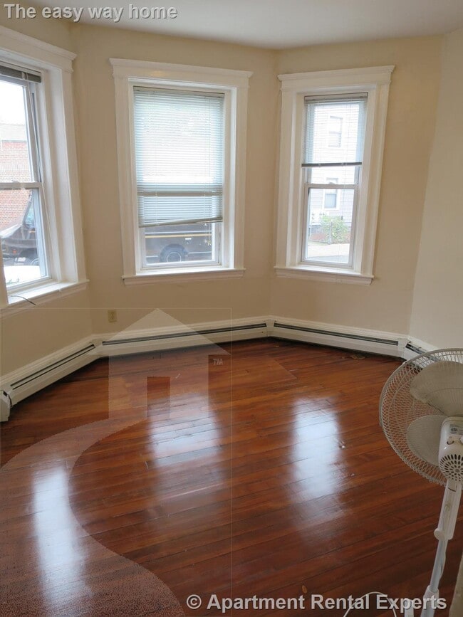 Building Photo - 274 Brookline St
