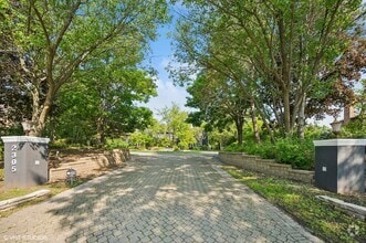 Building Photo - 2305 Tennyson Ln