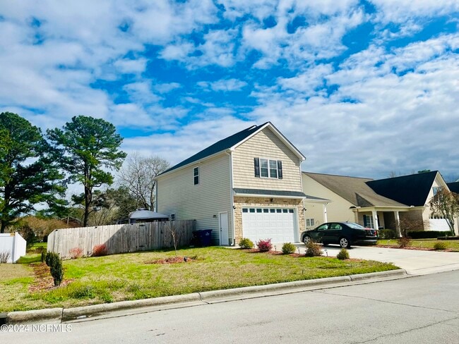 Building Photo - 3809 Ashcroft Dr