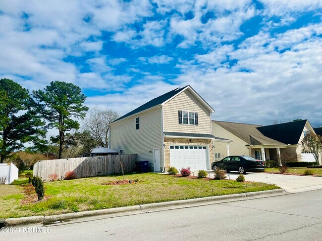 Foto del edificio - 3809 Ashcroft Dr