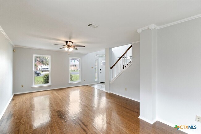 Foto del edificio - 410 Steeplechase Dr