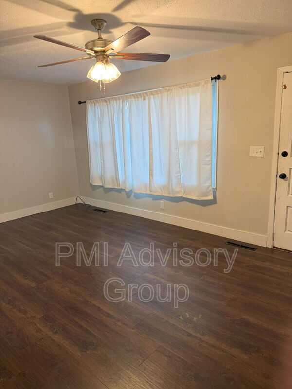 Foto del edificio - 3506 SE Adams St