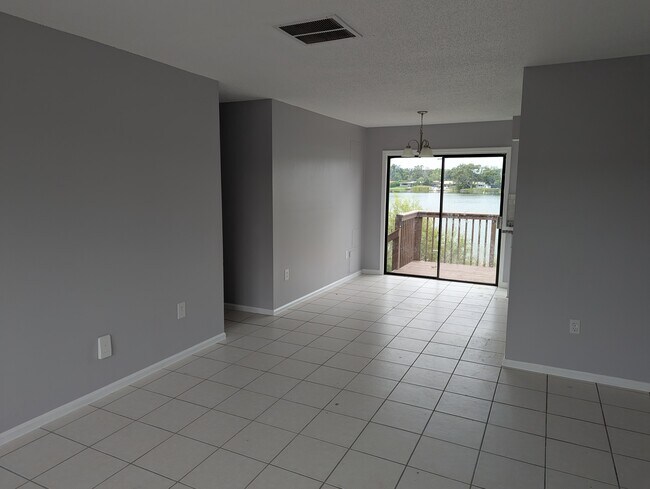 Foto del edificio - 1920 E Edgewood Dr