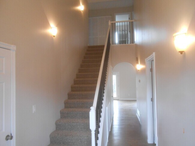 Entry - 1160 E Snow Hill Ave